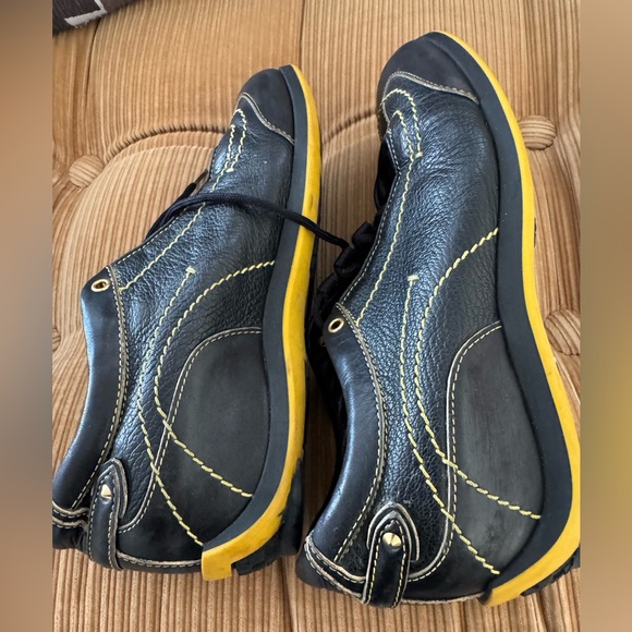 Louis Vuitton shoes - Picture 7 of 8